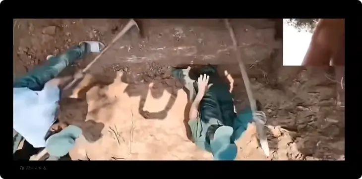 《缅北僵尸出土事件视频》未公映母带外泄-全程纪实原版高清-原始录像完整版-夸克网盘直达